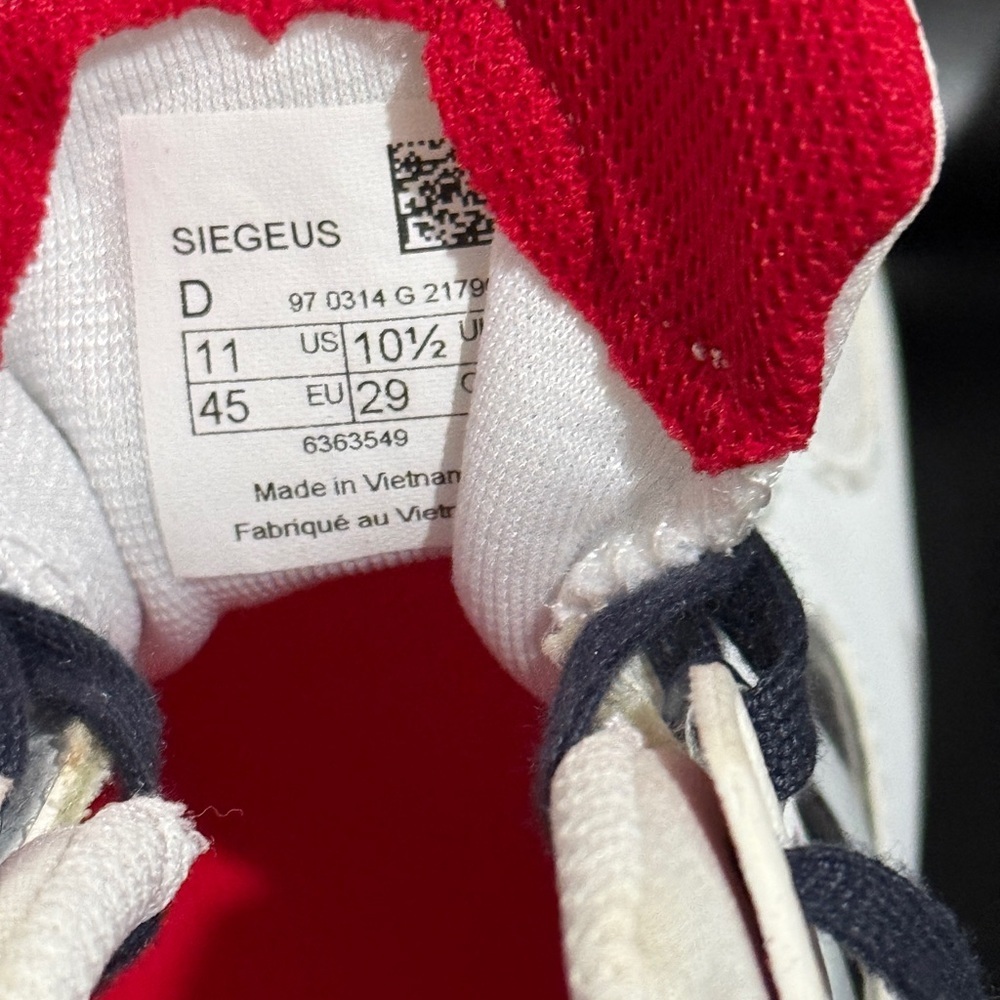 New Balance Warrior Red, Blue and White Lacrosse Training Sneakers - Picture 6 of 6